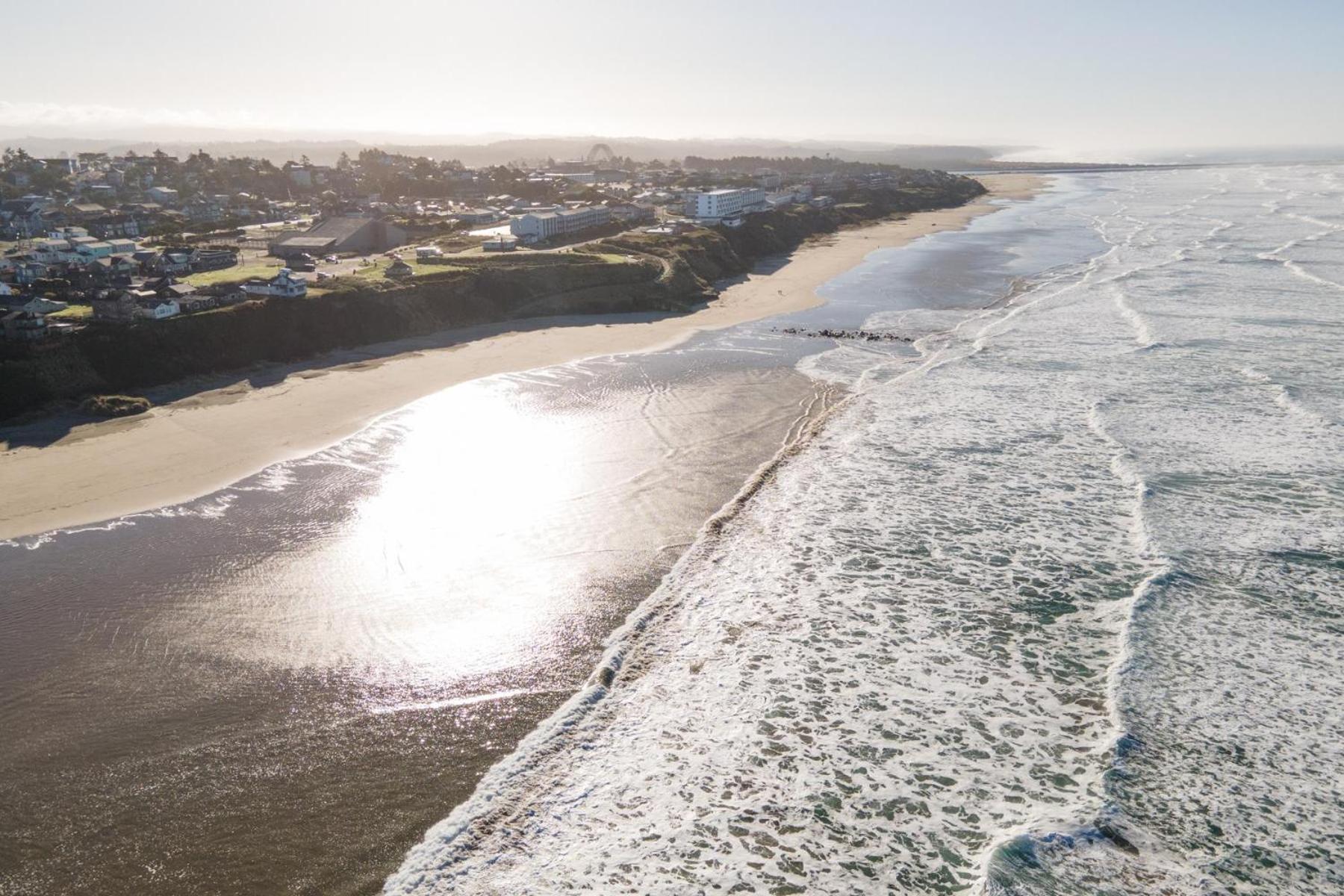 On The Beach Newport Exterior foto